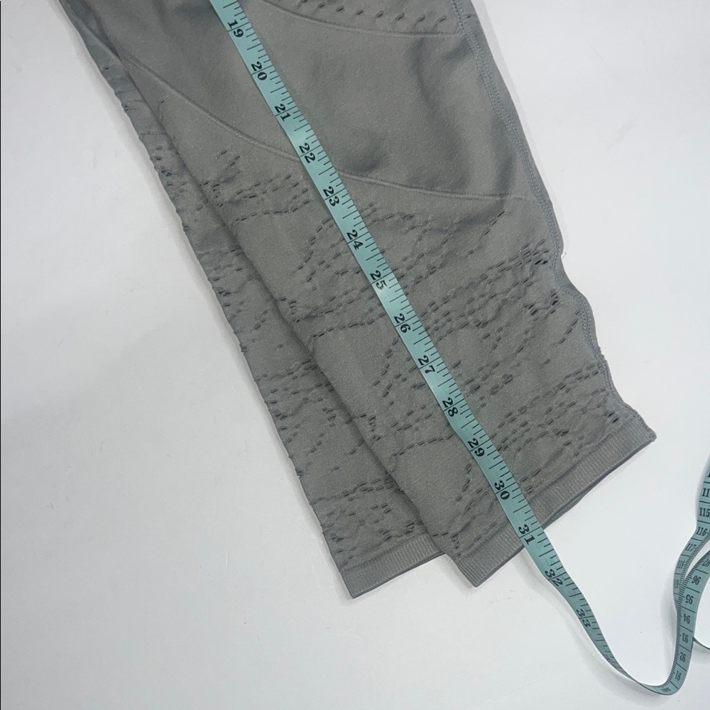 Fabletics Gray Leggings Women's Size XL - Picture 6 of 7